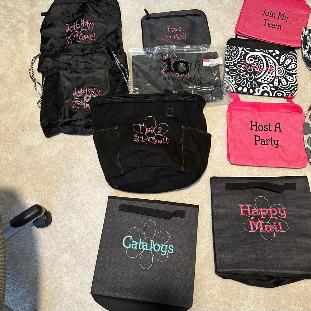 Thirty-One Gifts 31 Consultant purses, bags, home organization lot
